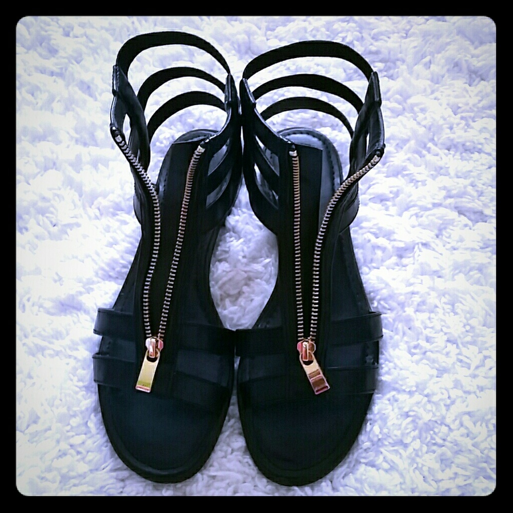 Sandal
